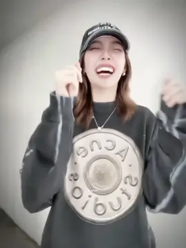 Xúc xắc xúc xẻ... #Lingorm #ormkornnaphat #ibrisϟ #xhuongtiktok #xh 