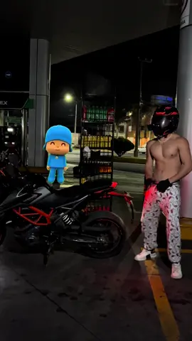 Soy adicto a cómo lo mueve 😳 #fyp #moto #pocoyo 
