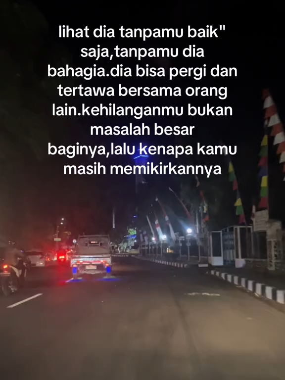 itu namanya ketulusan dibalas kehancuran,mampu bersaing dengan yang menyayangi dia tapi tidak mampu bersaing dengan yang dia sayangi. MENGALAH BUKAN BERARTI KALAH