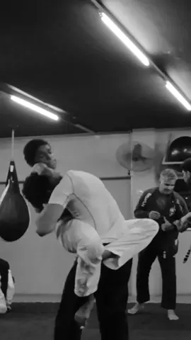 a melhor finalização que tem! #jiujitsu ##bjj ##bjjlifestyle #vaipraforyou #charlesdobronx 