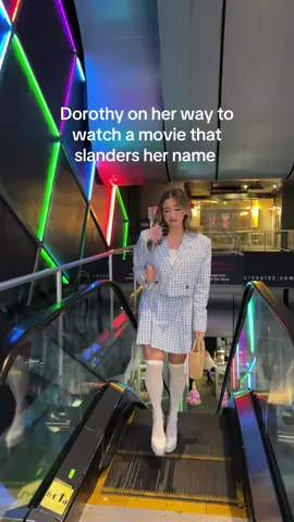 Honestly, Dorothy isn’t the villain, she’s just clueless 🤭 #wickedforgood #wickedmovie #dorothygale #cluelessmovie #movietok 