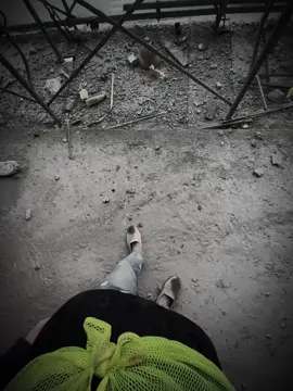 Cũng chỉ vì 4 chữ, cơm áo, gạo, tiền..!