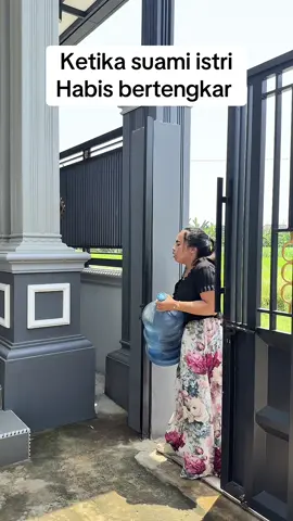 Sama sama gengsi 🤣