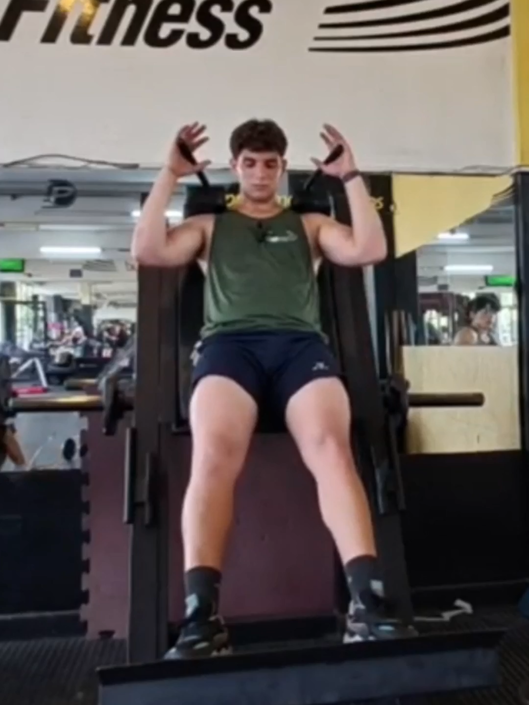 No me queda otra que hacerlo con poco peso, debido a que me estoy recuperando de una lesión