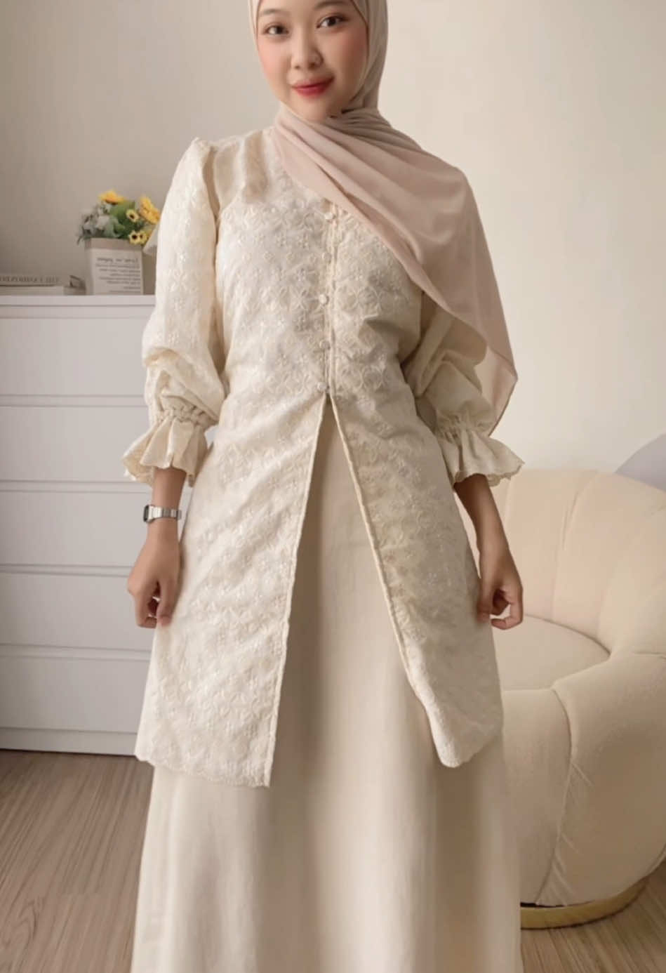 restock ivory katun😍🫶🏻#promomakanharian #promomakangajian #bismillahfyp #promomakan1111 #tunikkekinian 