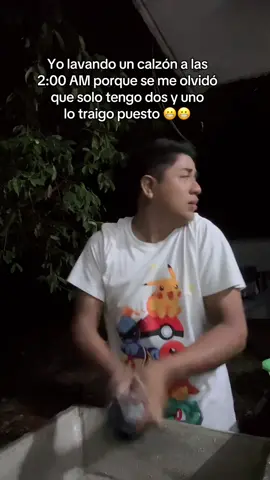 Yo lavando a las 2:00 AM, porque ya no tengo calzón limpio 😬😬😬 jajajaja a quien le ha pasado?  #humor #lavandoenlamadrugada #paratii #fypシ゚ 