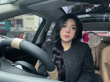 nghe nhạc nhiều đến mức giờ chỉ cần nghe giai điệu là biết sẽ vào bài nào =)))))) trông cái mặt em nó cứ kiểu hôm thì tâm cơ còn thỉnh thoảng tâm thần, nhưng hôm nào cũng thi thoảng 