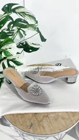 Step into your fairytale 💍✨ Heels elegan yang siap menemani setiap langkah menuju pelaminan. Yuk join LIVE sekarang, banyak pilihan cantik & promo spesial hanya hari ini! 👠💖 #millasevano #promo1212 #heelswanita 