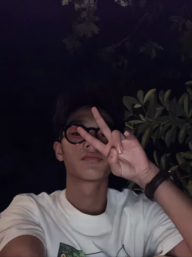 i love man with glasses #junotiranat #junopdasudu #thaiactor #foryoupage #manwithglasses 