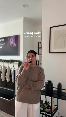 can’t lie, even though I’m in a funk I am living for the fact that the first day of the last month landed on a monday 🙂‍↕️✨ (say that 3x fast)  #Vlogmas #closingshift #cleanwithme #winteruglies #nightroutine  @abercrombie @Seventh Generation @Public Goods @Scrub Daddy @Hatch for Sleep @Saie @CorePower Yoga @LOCCITANE @Dove Beauty & Personal Care @Glow Recipe @anua_global @Gisou @THE OUAI @Kiehl's Since 1851 @Eberjey 