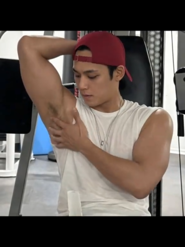 Mingyu Biceps Day pt2 #mingyu #gym #ai #fyp #CapCut 