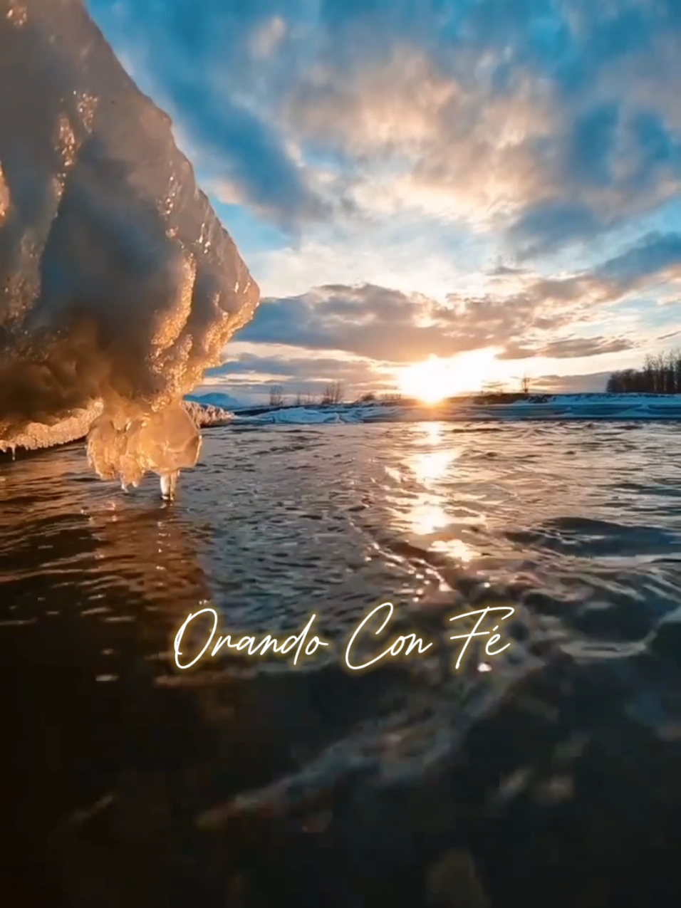 Señor, ¡buenos días! En este nuevo amanecer, me presento ante ti con humildad, gratitud y un corazón dispuesto. Gracias por este regalo maravilloso que es la vida; gracias por permitirme abrir los ojos, respirar una vez más y contemplar tu bondad en cada detalle. Padre amado, eres tan maravillosamente bueno por bendecirme con mi familia, mi hogar, mi trabajo y mi salud. Te pido que me des fortaleza para enfrentar cada dificultad; sabiduría para decidir lo correcto; y paz para reposar en tus brazos, adorarte y alabarte con todo mi corazón. En tus manos pongo mi vida, mi hogar y cada paso que hoy daré. Señor, ayúdame a vencer toda tentación, a permanecer firme en tu voluntad, y a caminar con integridad delante de ti. Te doy gracias, Padre, por el regalo más hermoso que me has dado: mi familia. Guíanos en tu Palabra; bendícenos; guárdanos de todo mal; y cúbrenos con tu amor eterno. #oraciondelamañana  #oracióndelamañana  #oracionespoderosas  #oraciondeldia  #oracionescristianas 