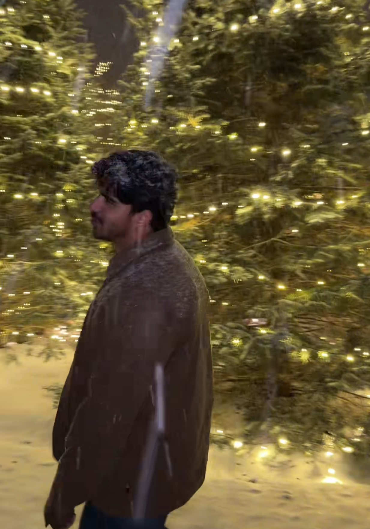 Do you wanna build a snowman ?