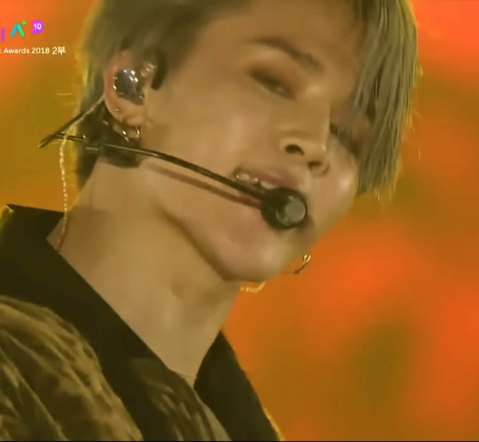 Intro + Idol-Bts at the MMA Awards 2018 #mma2018 #idol #bts #intro