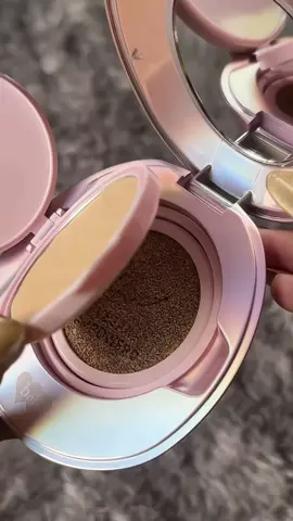 glides like butter 🫠🤌🏻💗#BNB2in1Cushion #ShellYourBeauty