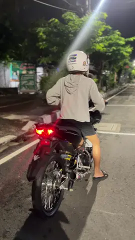 selagi bisa diam,diamlah selagi bisa sabar,bersabarlah😊