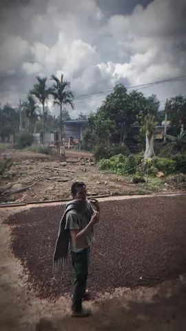 Hơi các thần dân…( gì anh quên mất rồi) 🗿