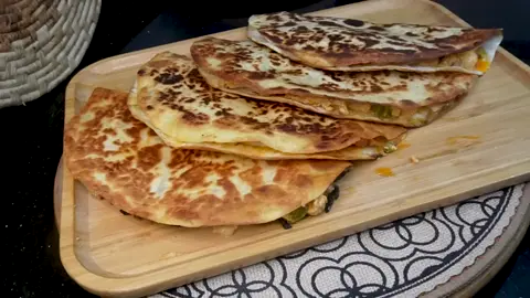 مطبخ ام وليد _ أسهل كاساديا بحشو مفرمج و يوجد على السريع #france🇫🇷 #oumwalid #recetterapide #recettefacile #ام_وليد 