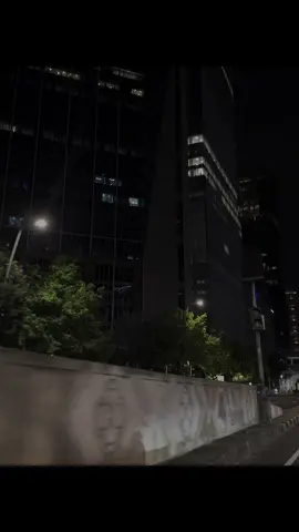 aku terlambat bilang suka kepadamu.