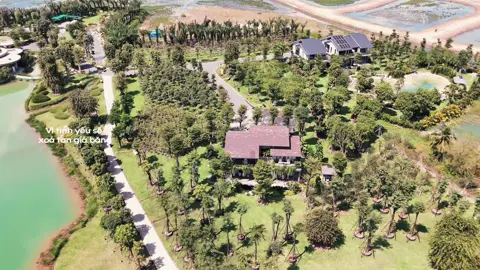 Cùng ngắm nhìn những căn biệt thự nằm giữa những tán rừng tại Eco Retreat 🌳. Anh chị tò mò muốn xem thực tế bên trong căn nhà thì hãy nhắn em nhé đăng ký tham quan nhé ! #ecopark #ecoretreat #retreatforest #bietthurung #longan 