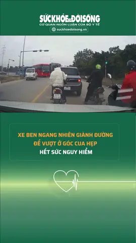 Nguy hiểm quá! #suckhoedoisong #tiktok #foryou #giaothong 