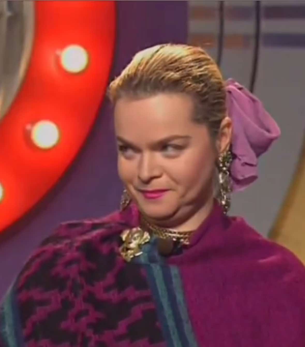 — Алла, ваш ответ? — Меня зовут Лариса!