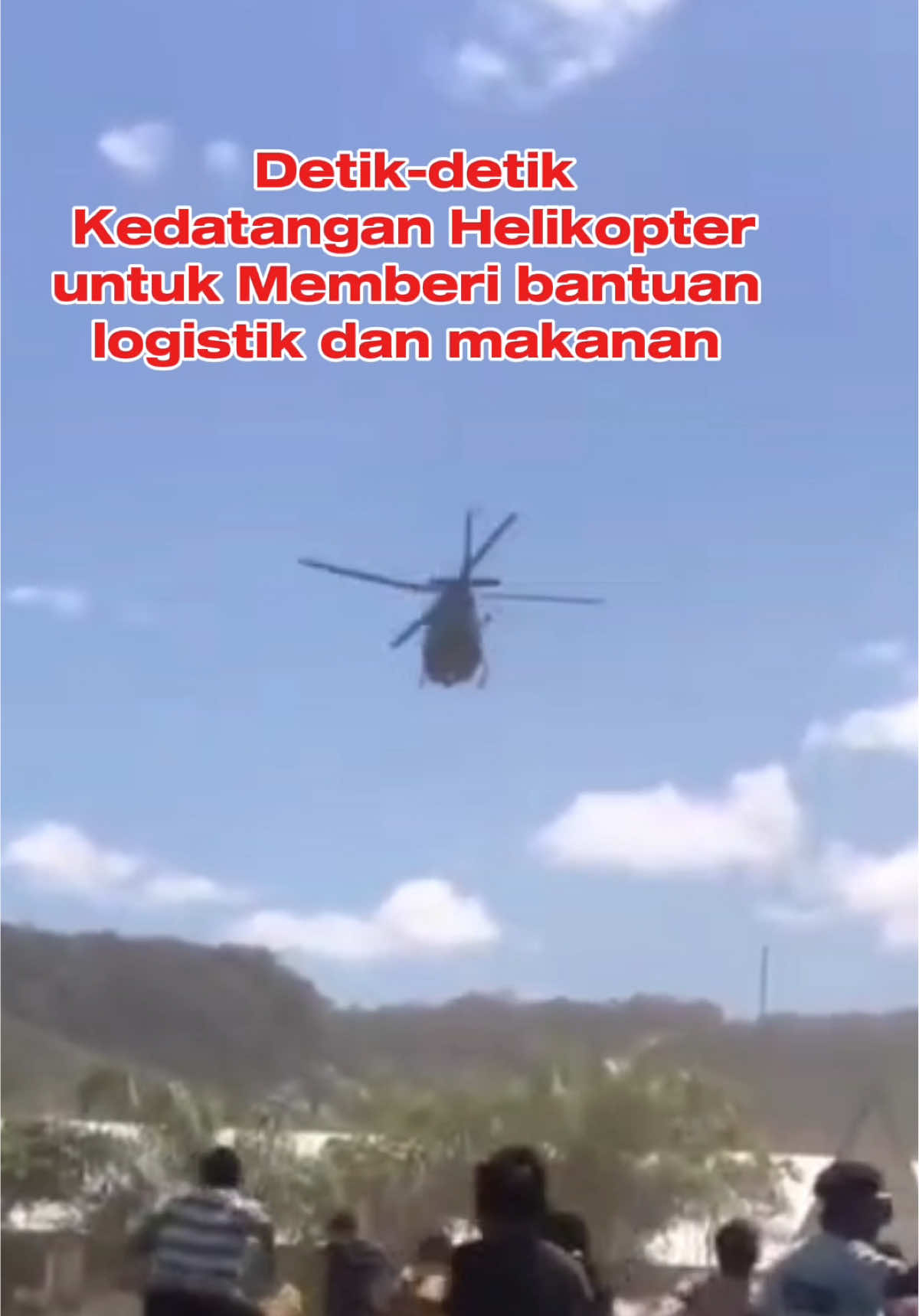 Tni, Polri, BNPB, dan Basarnas di kerahkan untuk mengirim bantuan logistik, makanan, dan obat obatan melalui jalur udara, karna sampai saat ini belum bisa dilalui jalur darat. #tapteng #sumbar #aceh #banjir #banjirbandang 