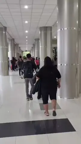 Saat seorang pria mengatakan 'saya terima' dalam sebuah akad pernikahan, maka itu berarti ia mengatakan 'bahwa saya menerima tanggung jawab untuk melayani, mencintai dan melindunginya'.