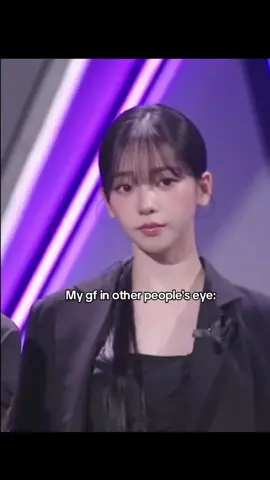 She is the most kind person i've ever seen ✨🤍🥹 #karina #4upage #fyp #aespa #karinaaespa #fyppppppppppppppppppppppp 