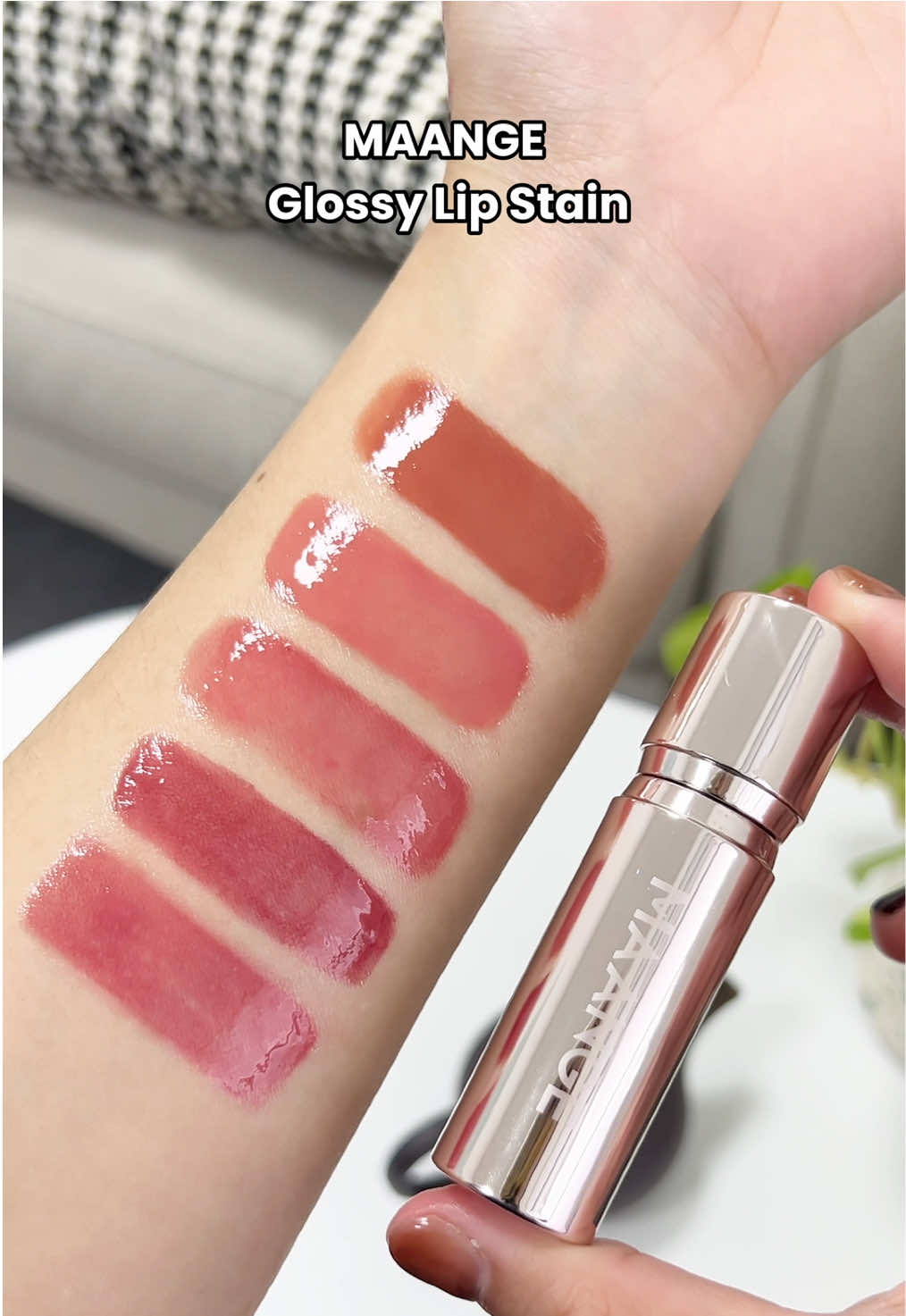 Lippies yang dibutuhin ciwi-ciwi nih😍 stainnya mantep banget😋💞 #pilihbrushpilihMAANGE #MAANGEbeauty #MAANGEFriece #viral #MAANGEtools 