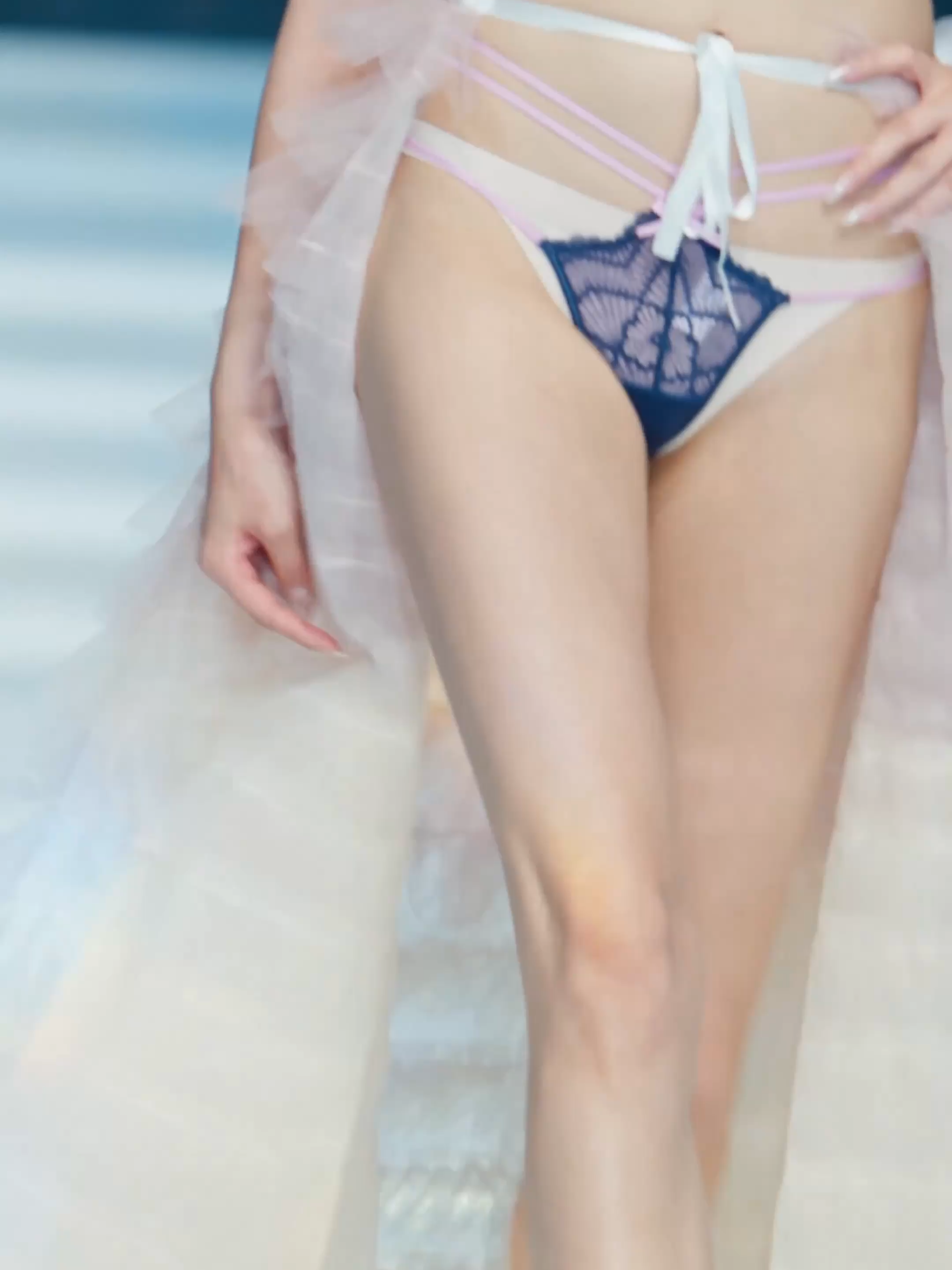 556#4K #catwalkmodel #beautifulgirl #models #Runway #fashion #modelswalk #underwear #走秀 #runwaymodels #内衣 #란제리 #下着ショ #ランジェリーショー