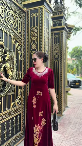 Mua lẹ mấy nàng ơi, sắp rụng màu này nữa ùi #đầmtrungniên #đầmchomẹ #đầmđitiệclớntuổi #quàchomẹ #đầmu50 