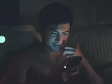 hello world pls be kind to him he’s only 5 seconds old  #heatedrivalry #heatedrivalryedit #shanehollander #hudsonwilliams #edit 