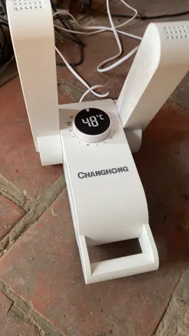 Máy sấy giày dép tất vớ với chức năng diệt khuẩn bằng tia uv và khử mùi sản phẩm máy sấy giày dép dành cho gia đình ##giadunnoidia63Tđ##đogiadungtienichlT##TikTokAwardsVNđr##mấyygiaydeptatvokhumuidietkhuan 