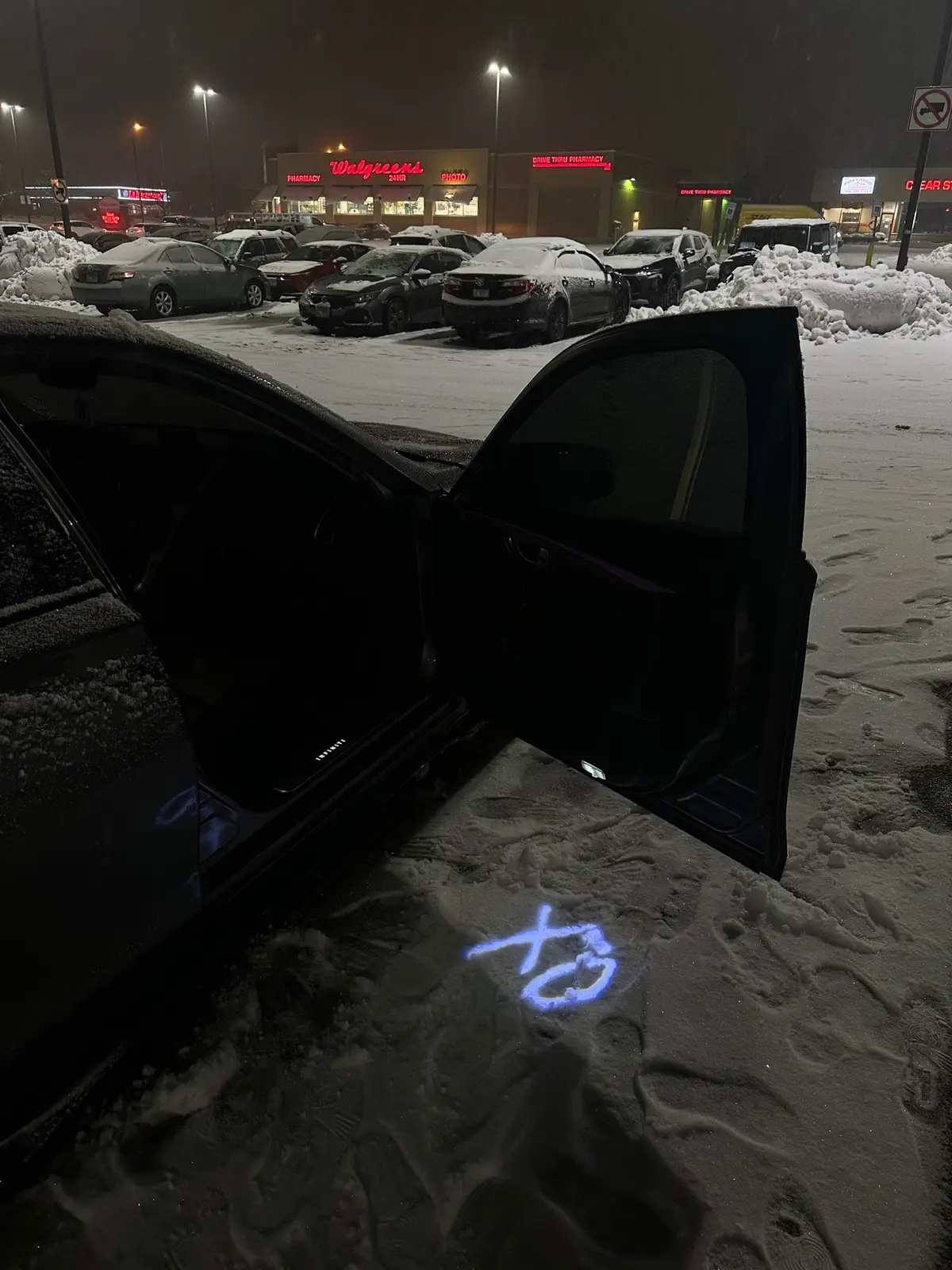 my snowchild ❄️ #q50 #theweeknd #xo #chicago #winter 