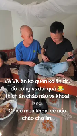 Tết này mua thêm gà công nghiệp cho a ăn vậy, ko ăn đc gà thiến gà ta vì dai quá 😂😂.