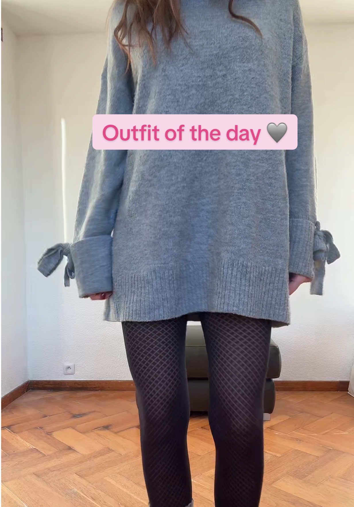 J’aime trop les robes pulls !! 🤩 #winterfashion #outfitinspo #OOTD #pourtoi #look 