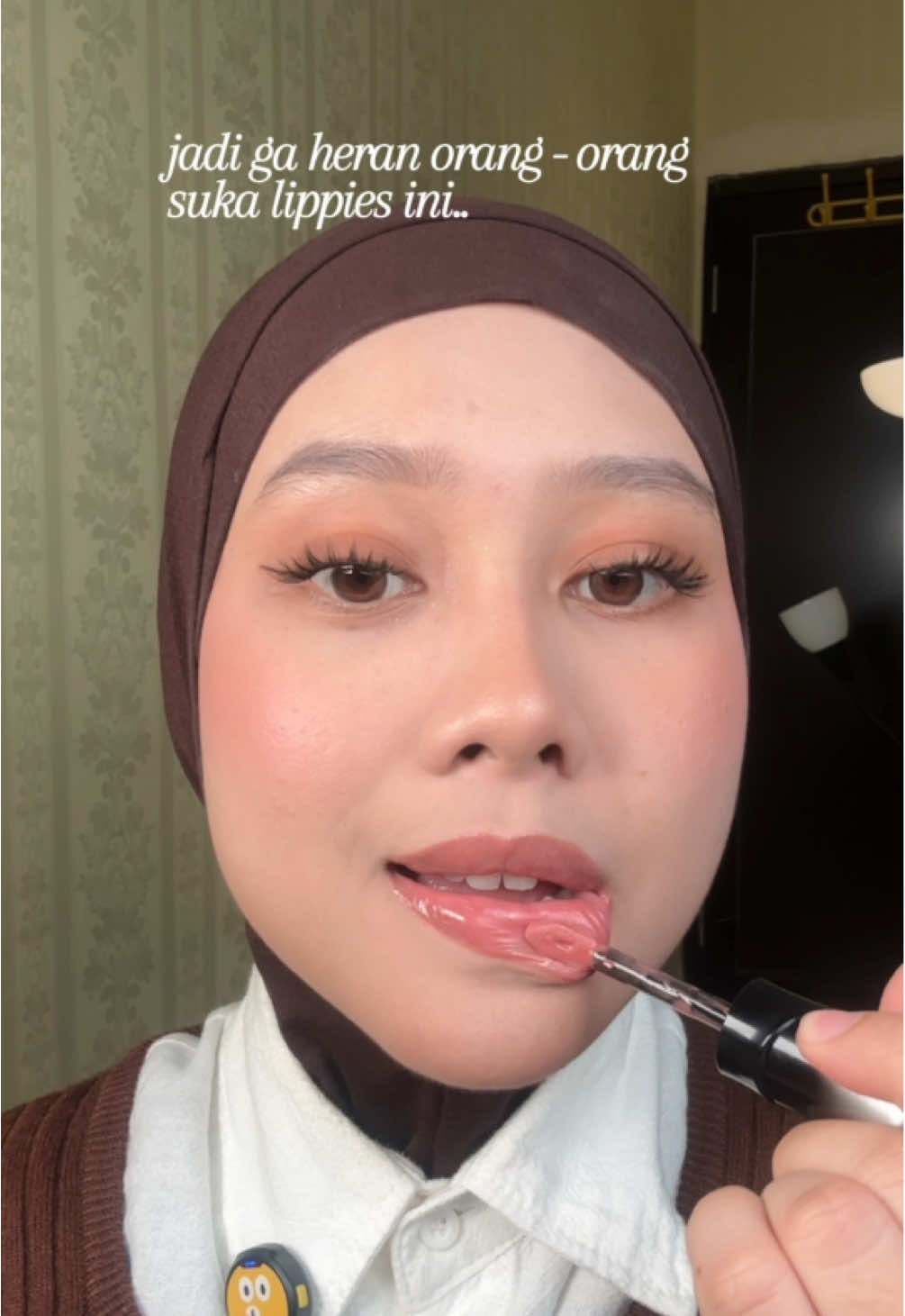 akhirnya pertanyaanku terjawab selama ini, kenapa orang orang suka banget sama lipgloss nya timephoria😚❤️