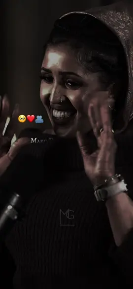 Idil barkhad❤️🥰#foryoupage #jawi_bila🌊❤🌴 #mohamoudguursade #somalilyrics🌺😕💎 #fypシ゚ 