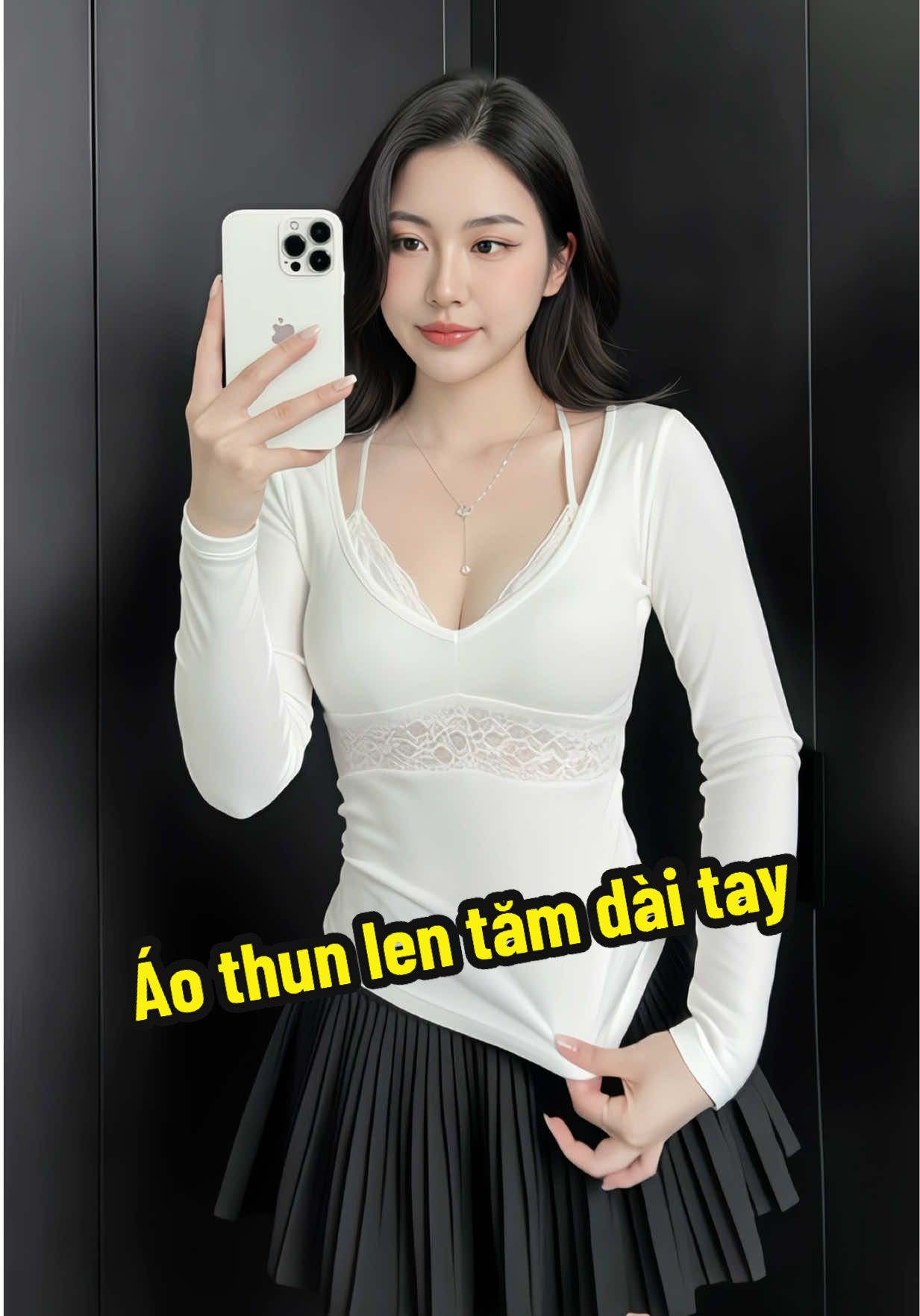 Vũ khí đốn tim Crush là đây chứ đâu! 🔥 Áo ôm body khoe xương quai xanh cực khéo, phần ren nhấn nhá siêu tinh tế. Mặc đi date đảm bảo chàng không thể rời mắt.#thoitrangnu #aothunnu #phoidoxinh #aoren #HômNayMặcGì💕 