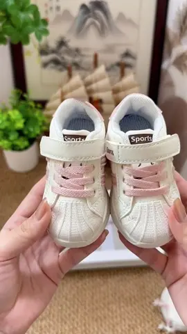 Giày Thể Thao Tập Đi Cho Bé #xuhuong #giaydepchobe #mevabe #giaytapdichobe #giaychobe  @GIÀY DÉP HẠNH PHÚC  @GIÀY DÉP HẠNH PHÚC  @GIÀY DÉP HẠNH PHÚC 