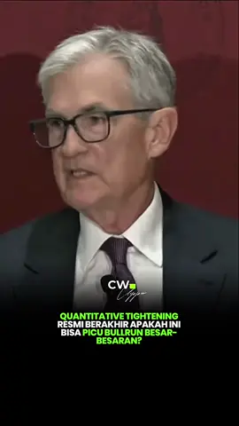 Federal Reserve secara resmi mengakhiri kebijakan quantitative tightening (QT) setelah lebih dari dua tahun melakukan penyusutan neraca agresif yang menekan likuiditas pasar global. Keputusan tersebut diumumkan melalui FOMC pada 29 Oktober 2025, dengan efektif menghentikan runoff aset mulai 1 Desember 2025. Bank sentral AS kini akan mulai melakukan rollover seluruh pembayaran pokok dari kepemilikan Treasury serta menginvestasikan kembali seluruh pembayaran dari surat berharga agensi ke Treasury bills. #cryptowave #gabrielrey #triv #foryou #fyp 