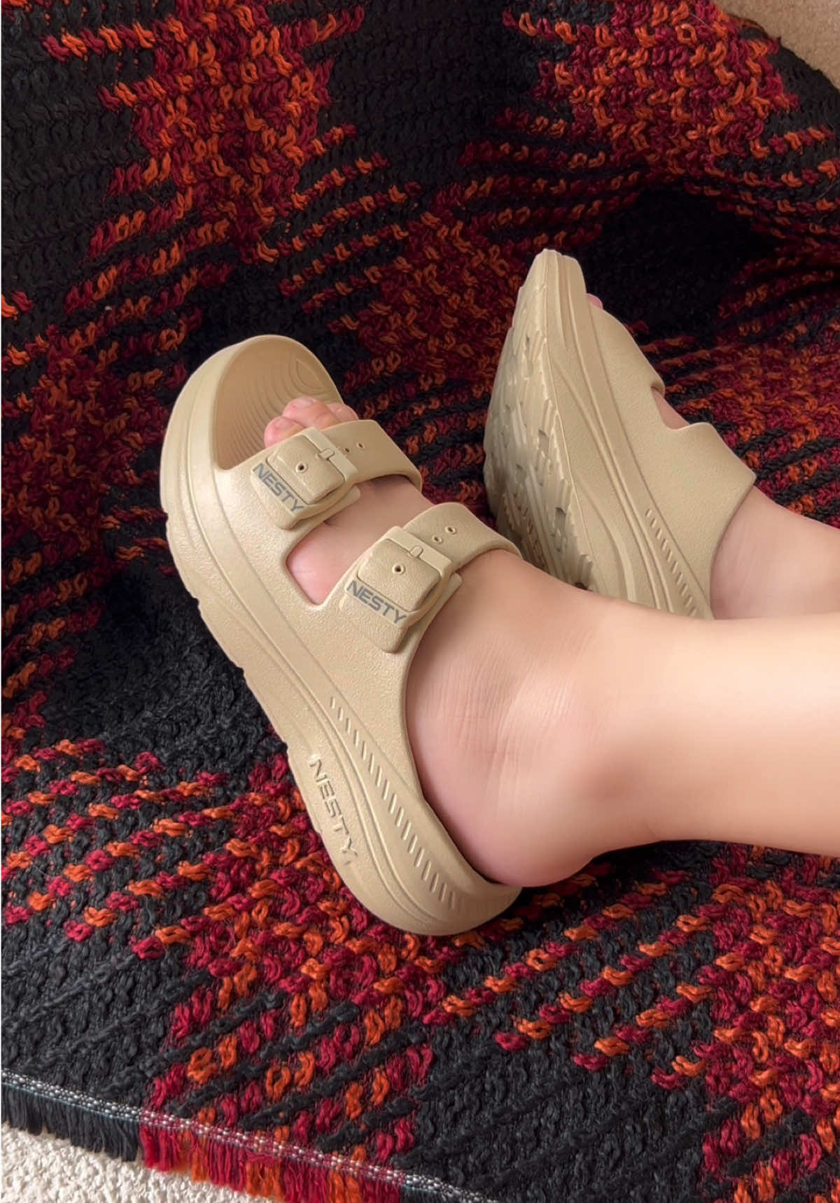 Mẫu dép Nesty xịn xò có đầy đủ size nam nữ ạ #nesty #depquaingang #muataitiktokshop #giaydep #linhaug 