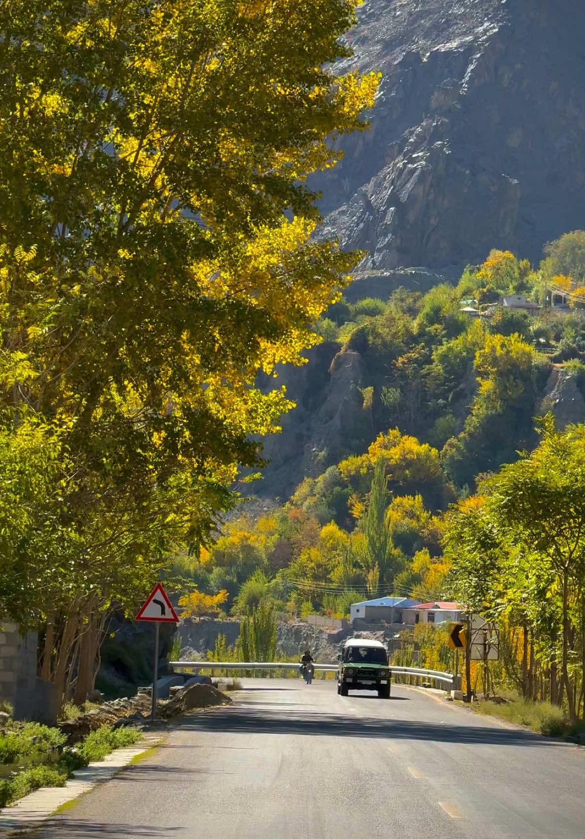 Beautiful Gilgit Baltistan 😍🇵🇰 𝐏𝐥𝐚𝐧 𝐲𝐨𝐮𝐫 𝐩𝐞𝐫𝐟𝐞𝐜𝐭 𝐜𝐮𝐬𝐭𝐨𝐦𝐢𝐳𝐞𝐝 𝐁𝐲 𝐚𝐢𝐫 𝐭𝐫𝐢𝐩 & 𝐛𝐲 𝐫𝐨𝐚𝐝 𝐭𝐫𝐢𝐩𝐬 𝐭𝐨 𝐝𝐢𝐟𝐟𝐞𝐫𝐞𝐧𝐭 𝐝𝐞𝐬𝐭𝐢𝐧𝐚𝐭𝐢𝐨𝐧𝐬 𝐢𝐧 𝐩𝐚𝐤𝐢𝐬𝐭𝐚𝐧 𝐰𝐢𝐭𝐡 Hunza Tourism Club WhatsApp:⁨ +923489930504⁩⁩   Skardu | Hunza | Fairy meadows | Astore minimerg | Naran kaghan     Direct flights available from Karachi - Lahore - Islamabad  & Dubai  1: Family Tours  2: Honeymoon Tours  3: Corporate Tours  4: Group Tours 5: College / university tours  Make memories with your loved ones We are offering affordable packages. Get your quote today.  ⁨WhatsApp us  ⁨0348 9930504⁩ #foryoupage #trending #unfreezemyacount #dildilpakistan #hunzatourismclub 