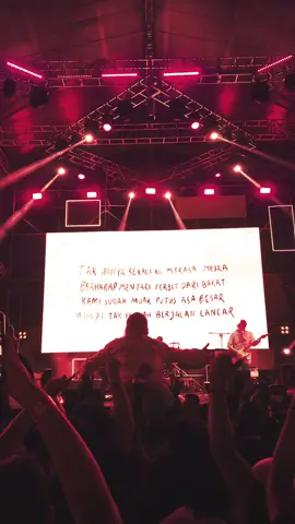 cuma kebagian BAJINGAN KEPARAT doang. #disarankandibandung #dongker #jasonranti #livemusic 