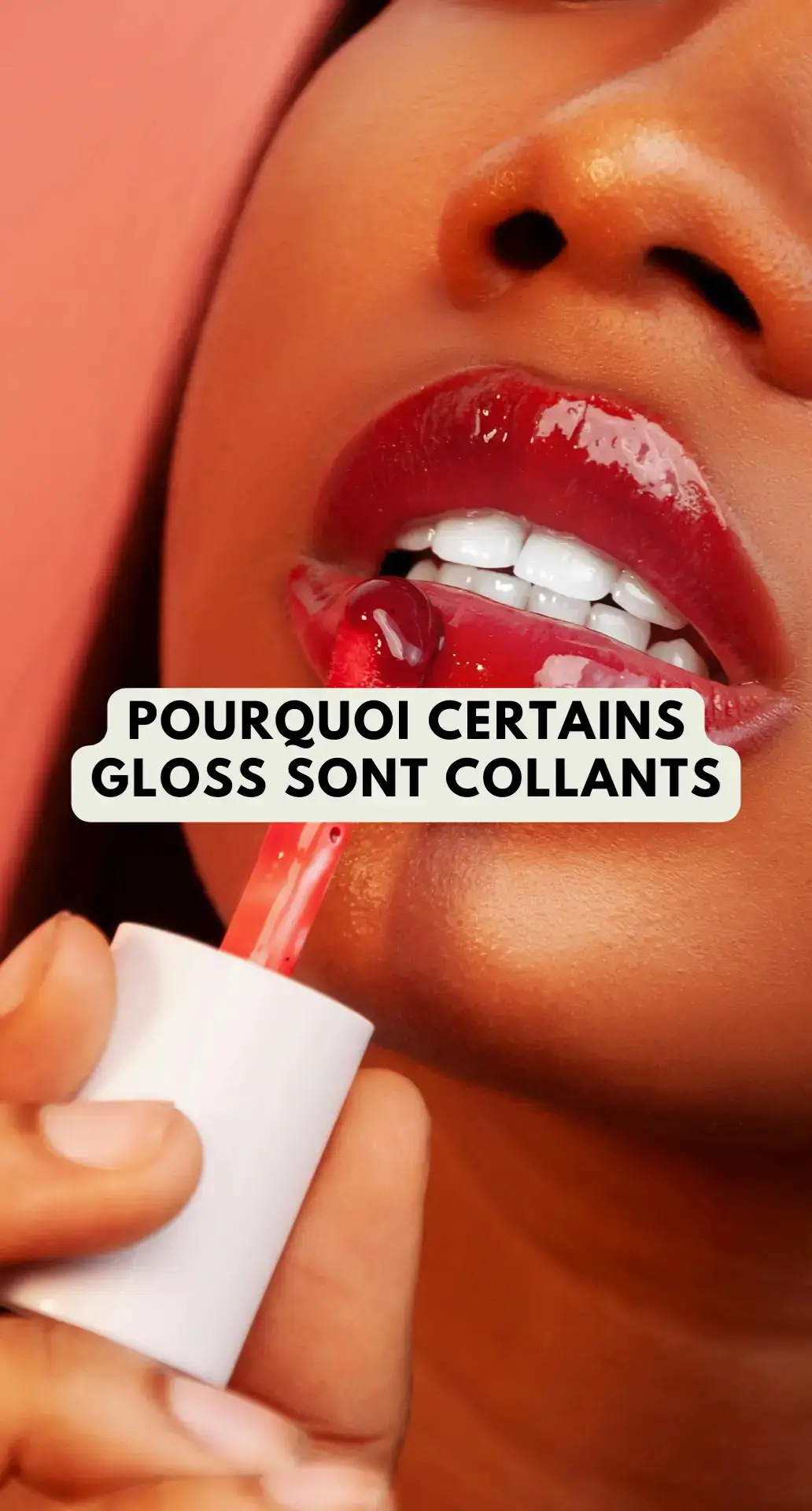 Les gloss peuvent avoir une texture fine ou beaucoup plus collante pas des plus agréables. Cela s'explique par plusieurs facteurs qui dépendent notamment de sa composition.  #gloss #makeup #lips #glossylips #TikTokBeauty