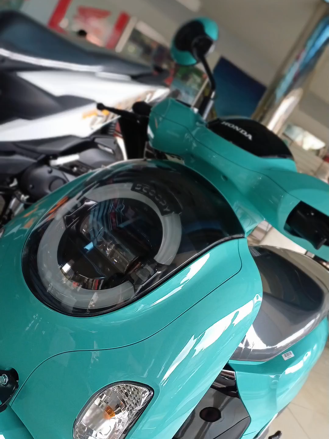 Desember D nya apa?.. Kalau menurutmu apa nih lurr komen dibawah yaa? #kompomotor #genahgampangturorapusing #kompomotorpurbalingga #tormonitor #scoopy #newscoopy #newhondascoopy #scoopy2025