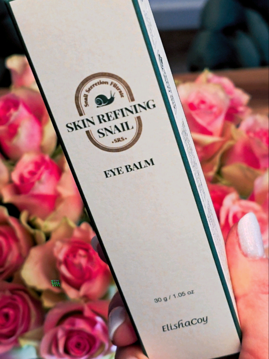 ✨ 𝟐.𝟏𝟐 – 𝟐𝟓% 𝐫𝐞𝐝𝐮𝐜𝐞𝐫𝐞 𝐥𝐚 𝐜𝐫𝐞𝐦𝐚 𝐝𝐞 𝐨𝐜𝐡𝐢 𝐝𝐢𝐧 𝐠𝐚𝐦𝐚 𝐒𝐧𝐚𝐢𝐥! ✨ Astazi ai 25% reducere, aplicata automat pe site, la crema de ochi cu 40% filtrat de melc – o formula concentrata care regenereaza zona perioculara si ajuta la estomparea liniilor fine. Arbutina si niacinamida contribuie la diminuarea cearcanelor si confera luminozitate, in timp ce complexul Skinpia10 din extracte botanice calmeaza si reduce inflamatia. Untul de shea hraneste pielea in profunzime si o mentine hidratata pe termen lung. ✨️Beneficii: • Reduce intensitatea pigmentarii din zona ochilor • Ofera un aspect odihnit si luminos • Efect antirid si de netezire 🎁 𝐃𝐨𝐚𝐫 𝐚𝐳𝐢, 𝟐 𝐝𝐞𝐜𝐞𝐦𝐛𝐫𝐢𝐞, 𝐭𝐞 𝐛𝐮𝐜𝐮𝐫𝐢 𝐝𝐞 𝐫𝐞𝐝𝐮𝐜𝐞𝐫𝐞𝐚 𝐝𝐞 𝟐𝟓% 𝐥𝐚 𝐜𝐫𝐞𝐦𝐚 𝐝𝐞 𝐨𝐜𝐡𝐢 𝐝𝐢𝐧 𝐠𝐚𝐦𝐚 𝐒𝐧𝐚𝐢𝐥! #kbeauty #kbeautyromania #cosmeticecoreene #snailcream #eyecream             