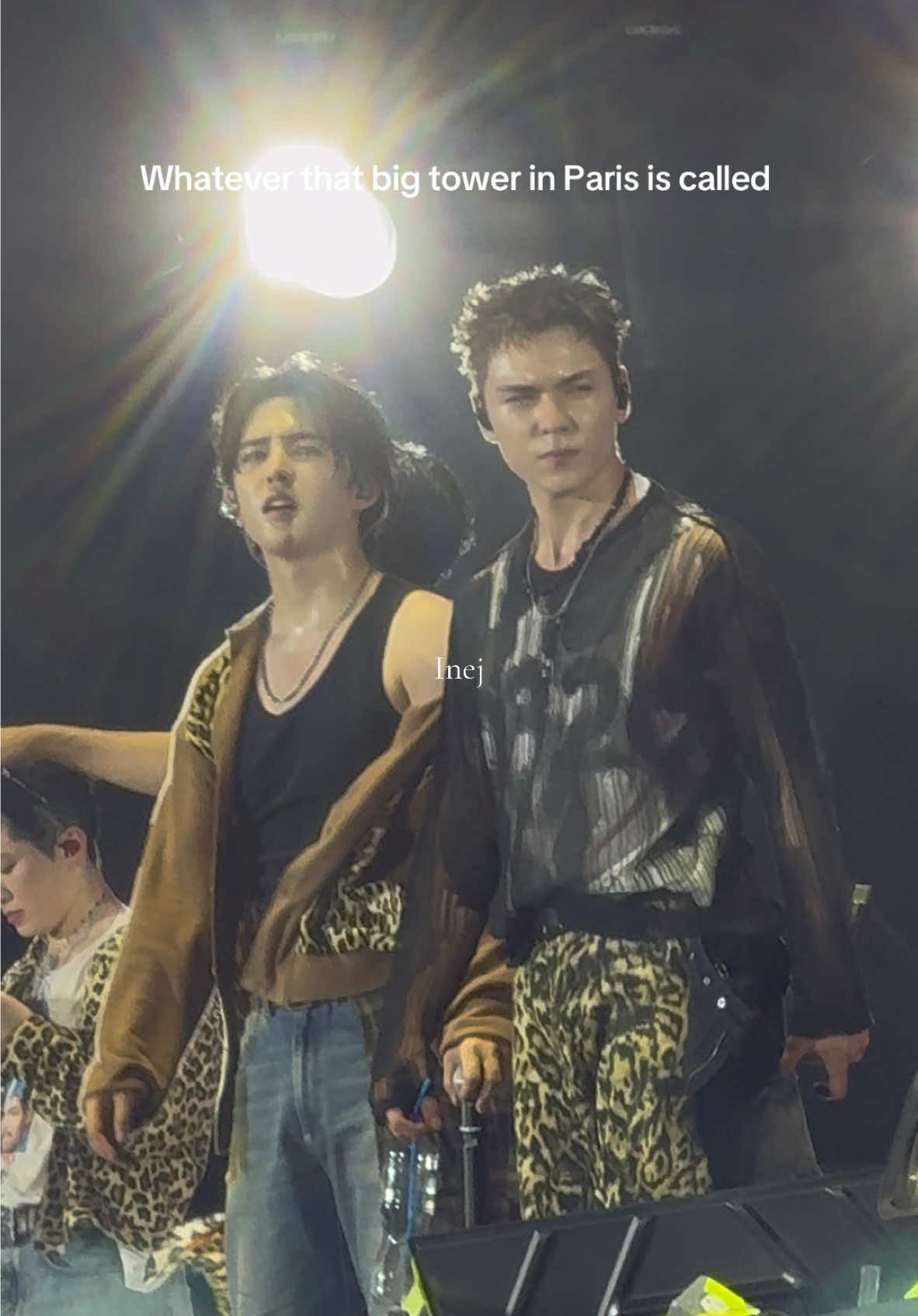 Choi bros at it again #SEVENTEEN #SEUNGCHEOL #SCOUPS #VERNON 