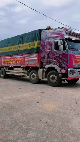 Hữu duyên đc đón chị @nudaukeo.37 Chị Ngô Hạnh đi cứu trợ , chúc 2 chị vdba ❤️ Nay quán em chuyển vào cây xăng quê hương đầu tránh Đức Phổ nha các ty 😍 #cafemangdi  #76quangngai 